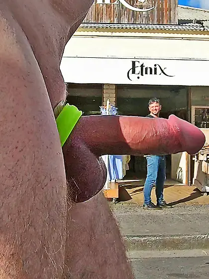 WNBR erection Byron Bay smiles and photos