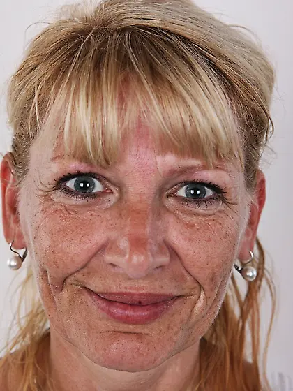 Delicious doe white top