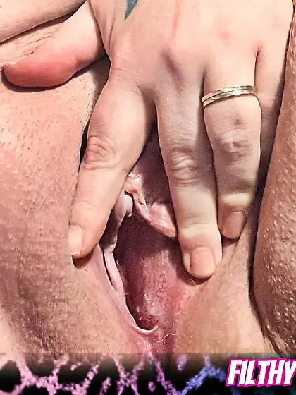 Soapy Tits & Spread Snatch! - A New Year's Pussy Spread