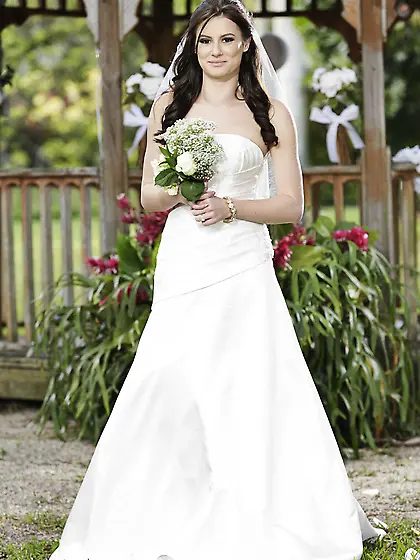 Beautiful bride discards wedding dress to expose her luscious yo