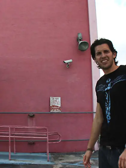 Tricky ungloryhole lures straight