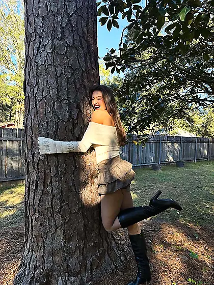 Rachel Pizzolato Thanksgiving Photoshoot 11/27/25