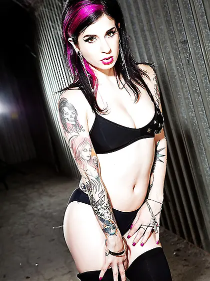 Amateur mature high heels