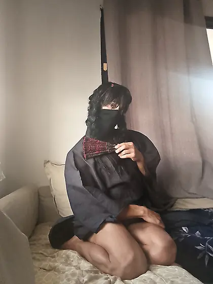 Photoshoot to desperately attract cock