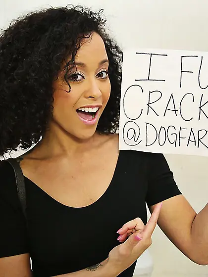 Black beauty Mia Austin demonstrates her charming face all in fr