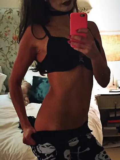 Melanie Sykes Looks Stacked And Fit As Fuck (Leaks)