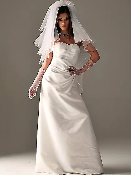 Teen bride in wedding dress