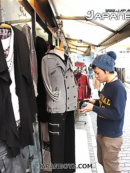 Gorgeous dude black shaves