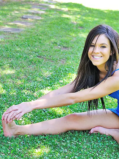 Brooke Banner strips her lingerie outdoors and teases us with he