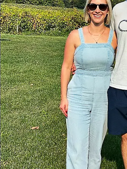 Joe gets Sara to show her tits and bit of pussy