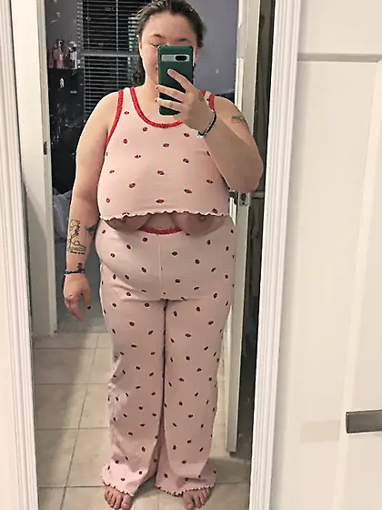 Courtney - 20yr old,  4ft 11 - 34JJ boobs