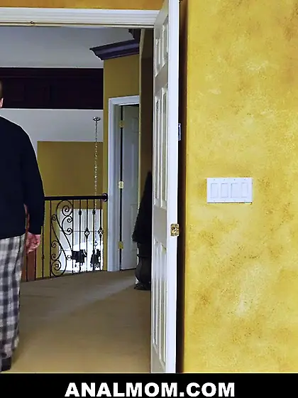 Wife finger banged and ass shagged 