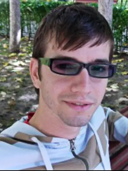 Brunette nifloda perform anal