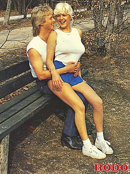 Blonde retro chick enjoys