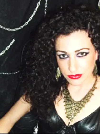 Brunette goddessmaia perform roleplay