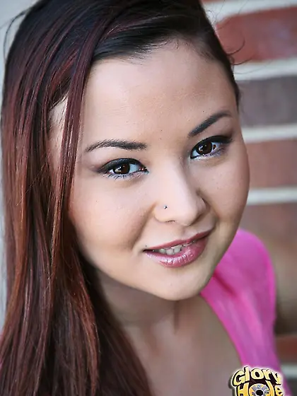 The Asian gadget Kita Zen is happy to suck the white dick in the