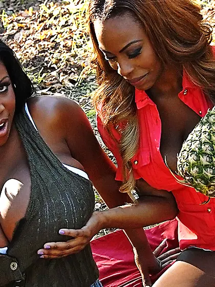 American ebony big tits blowjob