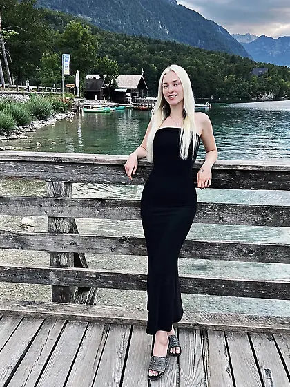 Blonde teen cumbrain to be used as a punchingbag