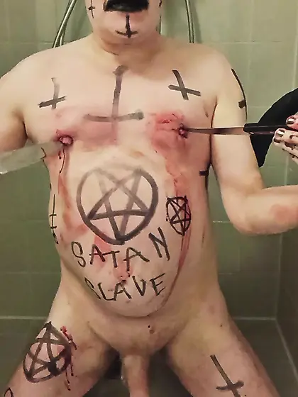 Satan Slave Cuts Open His Own Nipples
