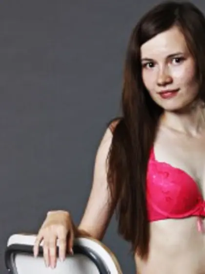 Brunette Teen Glandis Cameltoe.