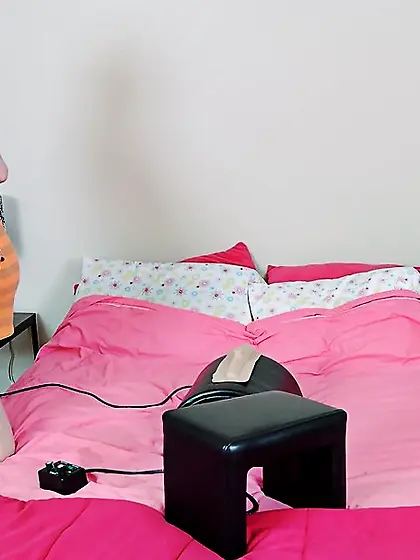 Horny preggy tegan nude