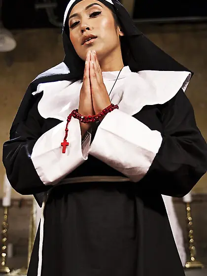 Shocking lesdom sex play