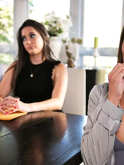 American slim lesbian seduce