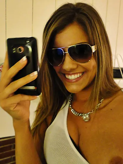 Sexy girlfriend Bella Beyle with lovely apple ass gets her bald