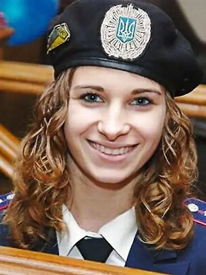 Fabulous Gal Police Officers From Around The World