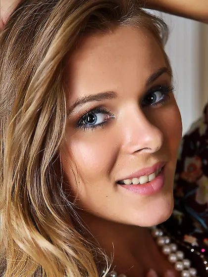 Pearl necklace is the only thing Dana P loves having on while po