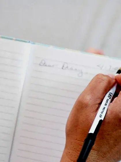 Busty blonde Kayla Kupcakes with nice ass caught in a serious bl