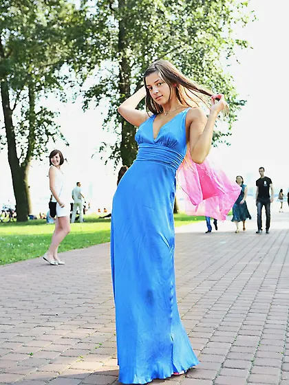 Melena A gets rid of her blue dress in public and shows off that