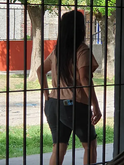 Espiando culos y tetas en la calle