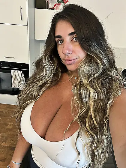 Big Tits NN