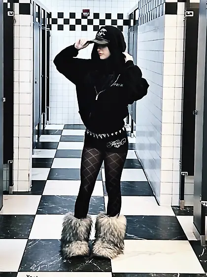 Sexy goth 19 year old hoes