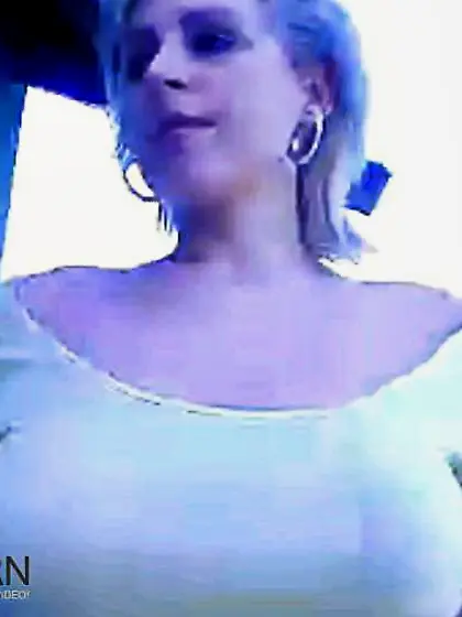 Camgirl at the weekend building