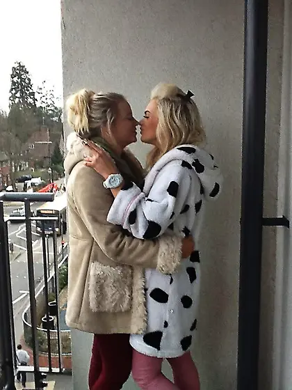 Uk amateur slag Juliette exposed