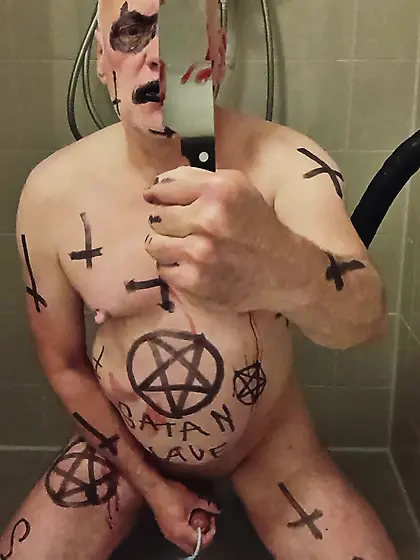 Satan Slave Cuts Open His Own Nipples
