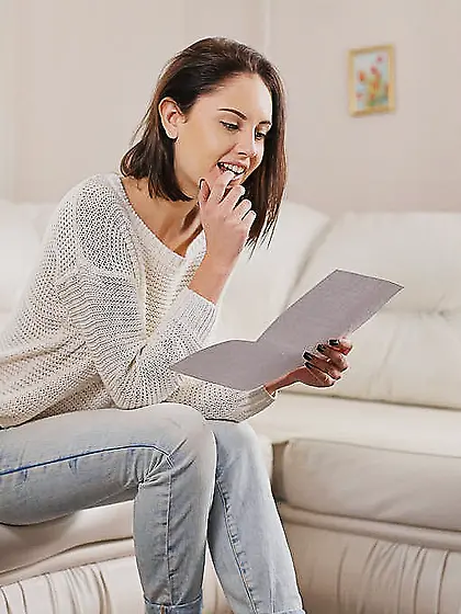 Breathtaking babe with a great body is showing you everything