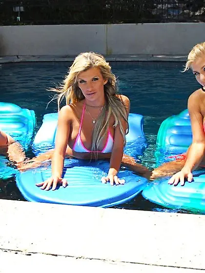 Blond-haired girls licking and dildo-fucking each other's p