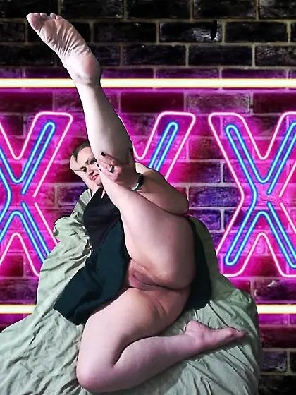 Hot BBW in Black Dress Flashing Her Goodies.