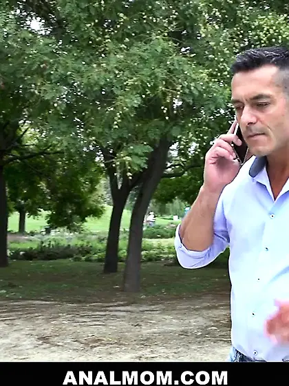 Deepthroating doll analized by stranger 