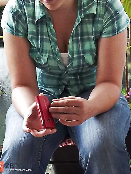 Cousins huge boobs,  dicke Titten meiner Cousine