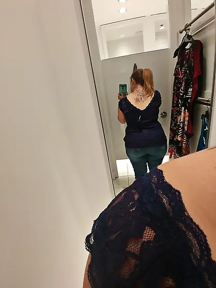 Ashley cell phone pics