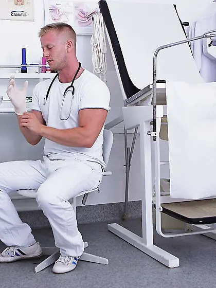 Pigtailed beauty with a shaved twat is here to deal with doc