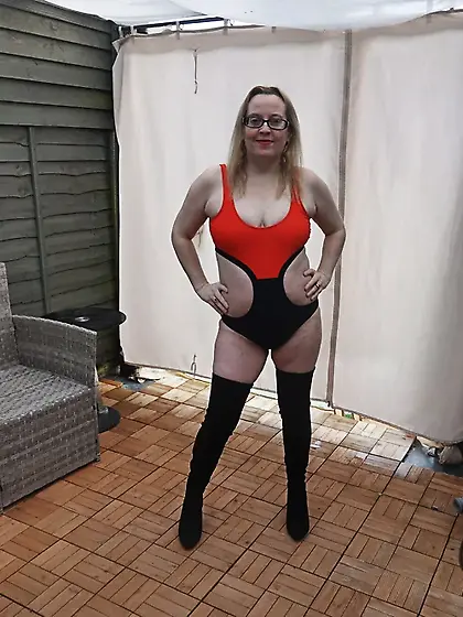 In the yard in 2 Degrees temp in swimsuit and thigh boots