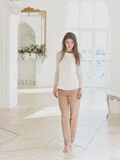 Gorgeous Russian babe strips naked as soon as she arrives home V