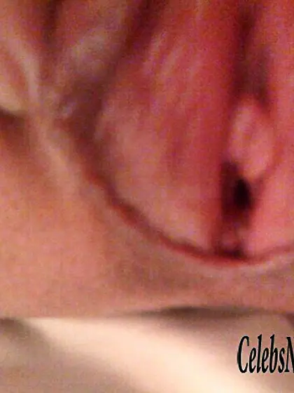 Singer Hillary Duff leaked nudes