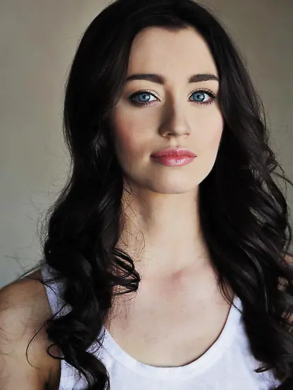 Nartalis by Arkisi.  Featuring: Zsanett Tormay.  MetArt.  Gallery 1