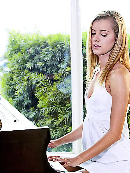 Astonishing blonde doll-face erotically